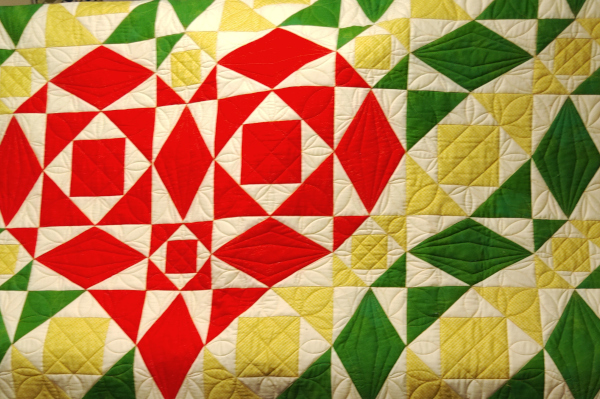 Quilt mit rotem und blauem Herz